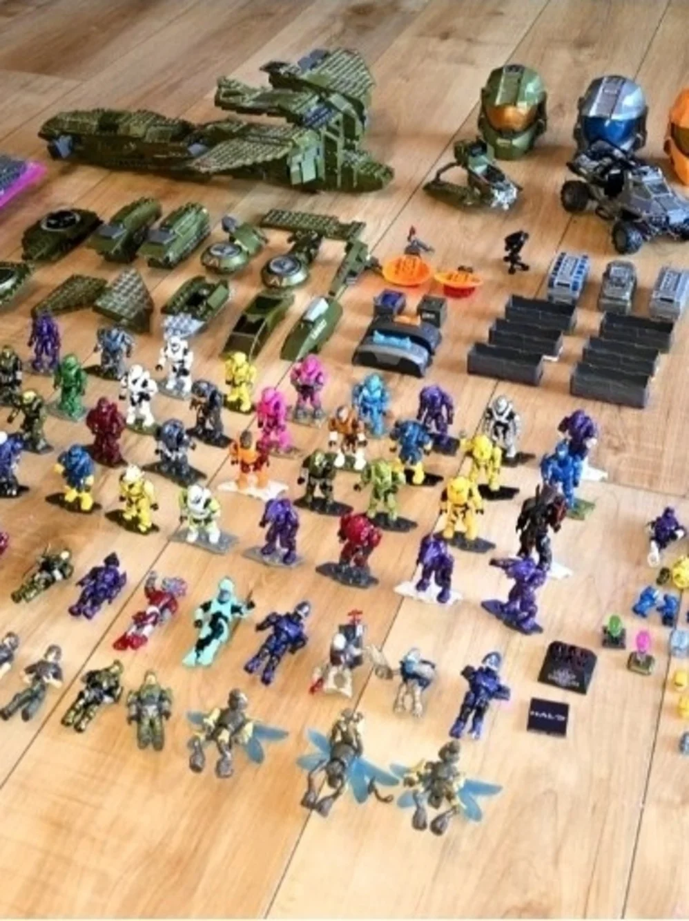 Mega Bloks Construx Halo Pelican Vehicles Minifigs Figures Guns Accessories Lot